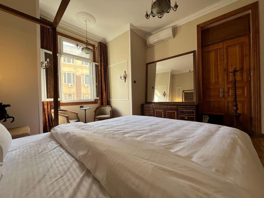 Authentic 3Br Apartment In Downtown, Le Caire Extérieur photo